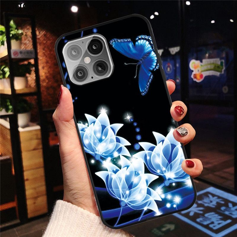 Hoesje iPhone 12 Pro Max Telefoonhoesje Vlinder En Blauwe Waterlelies