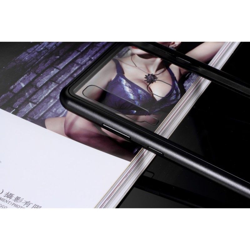 Hoesje voor Samsung Galaxy A9 Wit Zwart Randen Van Metaal En Gehard Glas