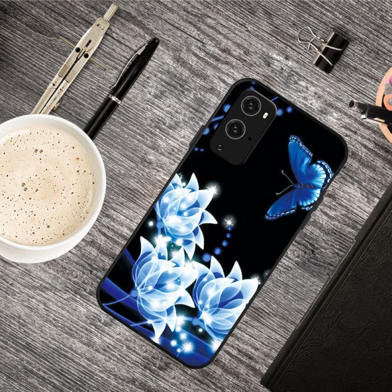 Hoesje voor OnePlus 9 Vlinder En Blauwe Bloemen