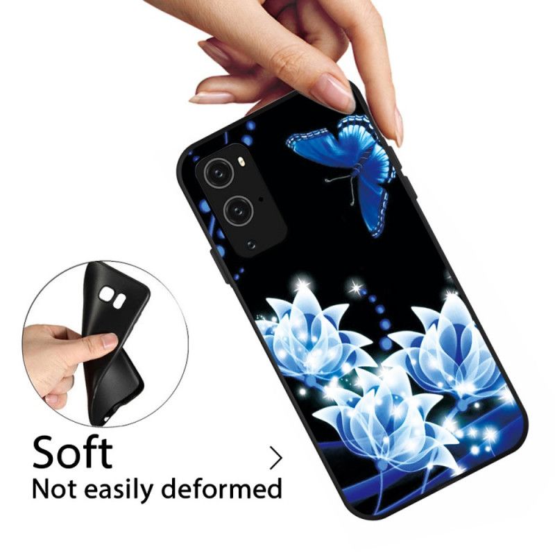 Hoesje voor OnePlus 9 Vlinder En Blauwe Bloemen